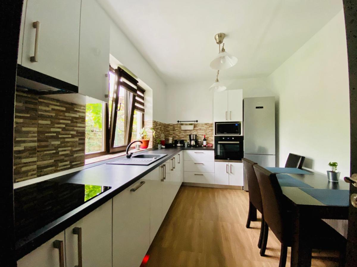 Holiday Home Esku Оршова Экстерьер фото