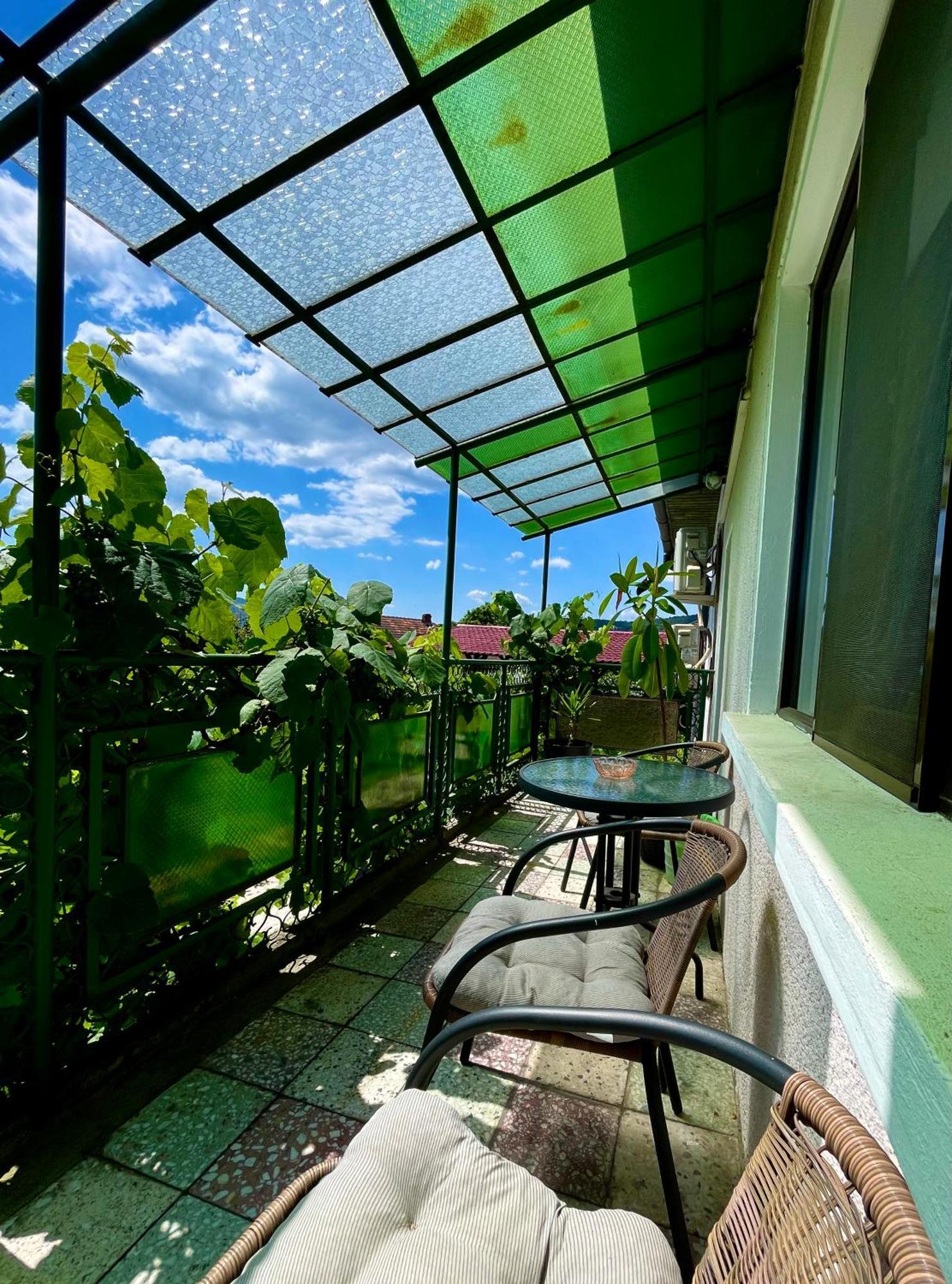 Holiday Home Esku Оршова Экстерьер фото